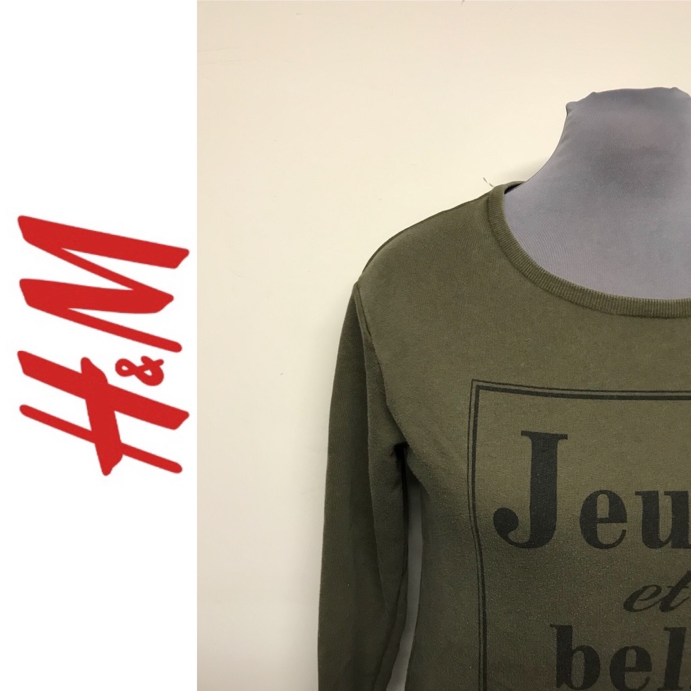 H&M’s Divided Vintage Inspired Crew Sweatshirt